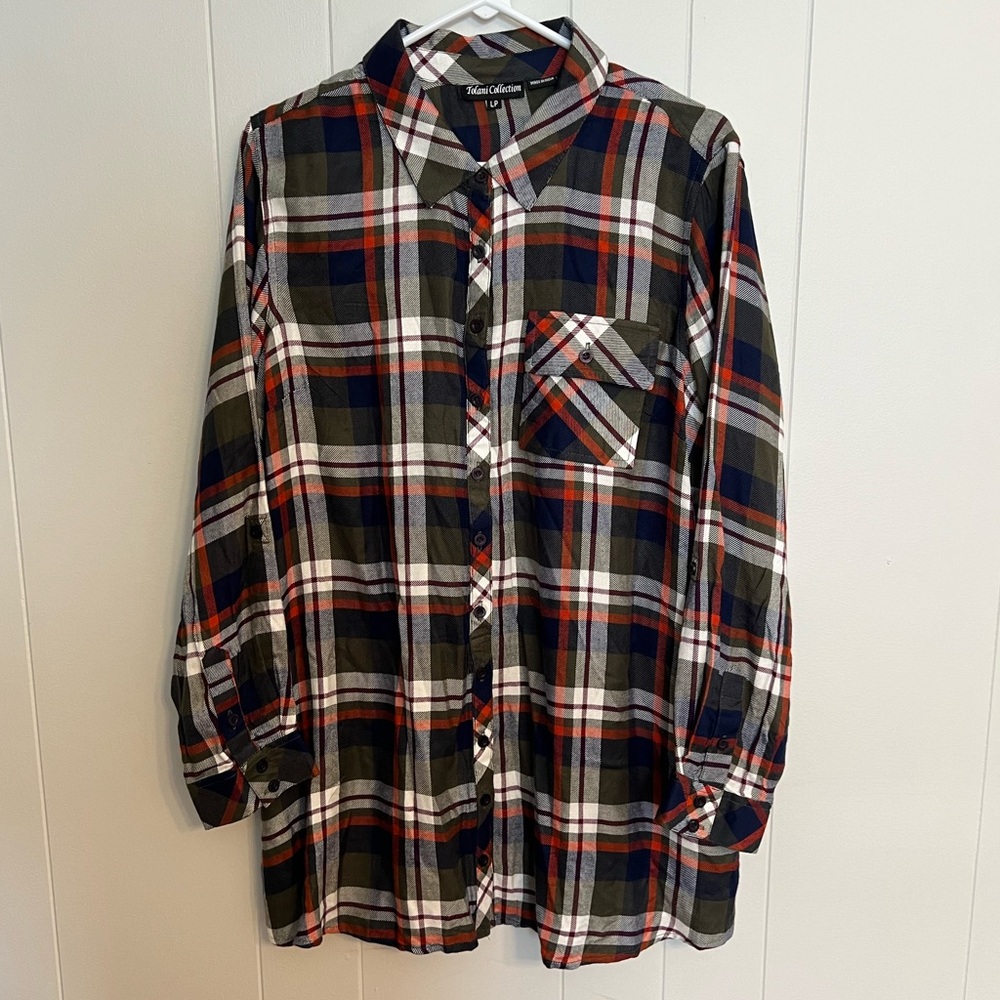 Tolani collection plaid button-down with design on the back size‎ L